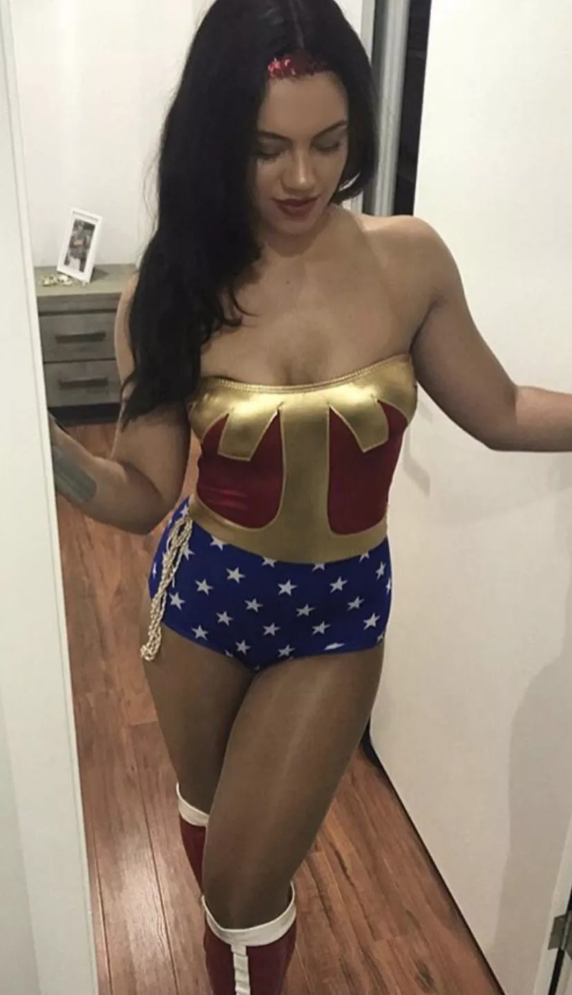 [OC] Just found this sub! Tell me if you like my outfit and you think this naive little superheroine needs her ass kicked 😘