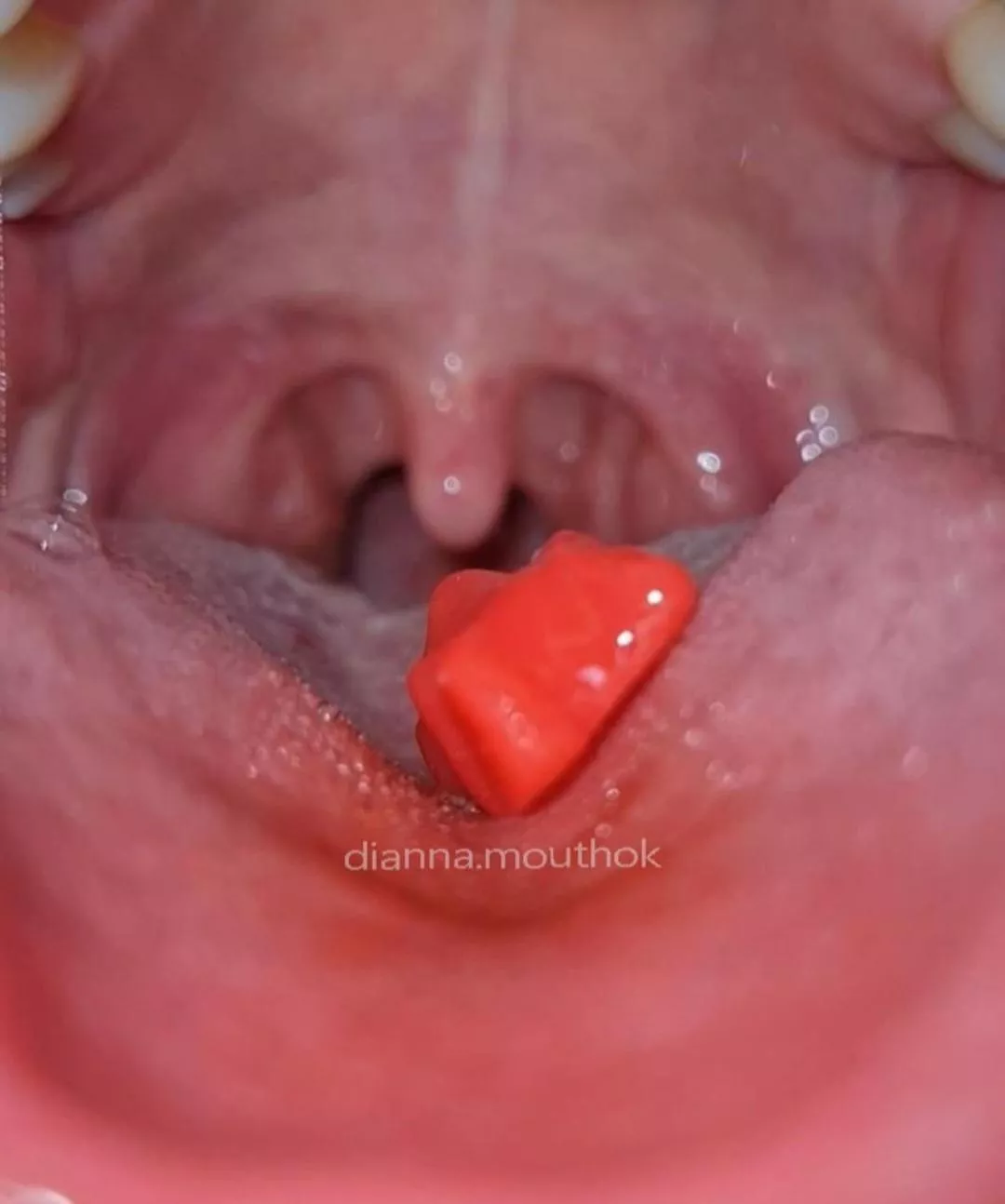 Say 'Yes, I do!' if you wanted to be this jelly bean in my mouth! 👅🐻