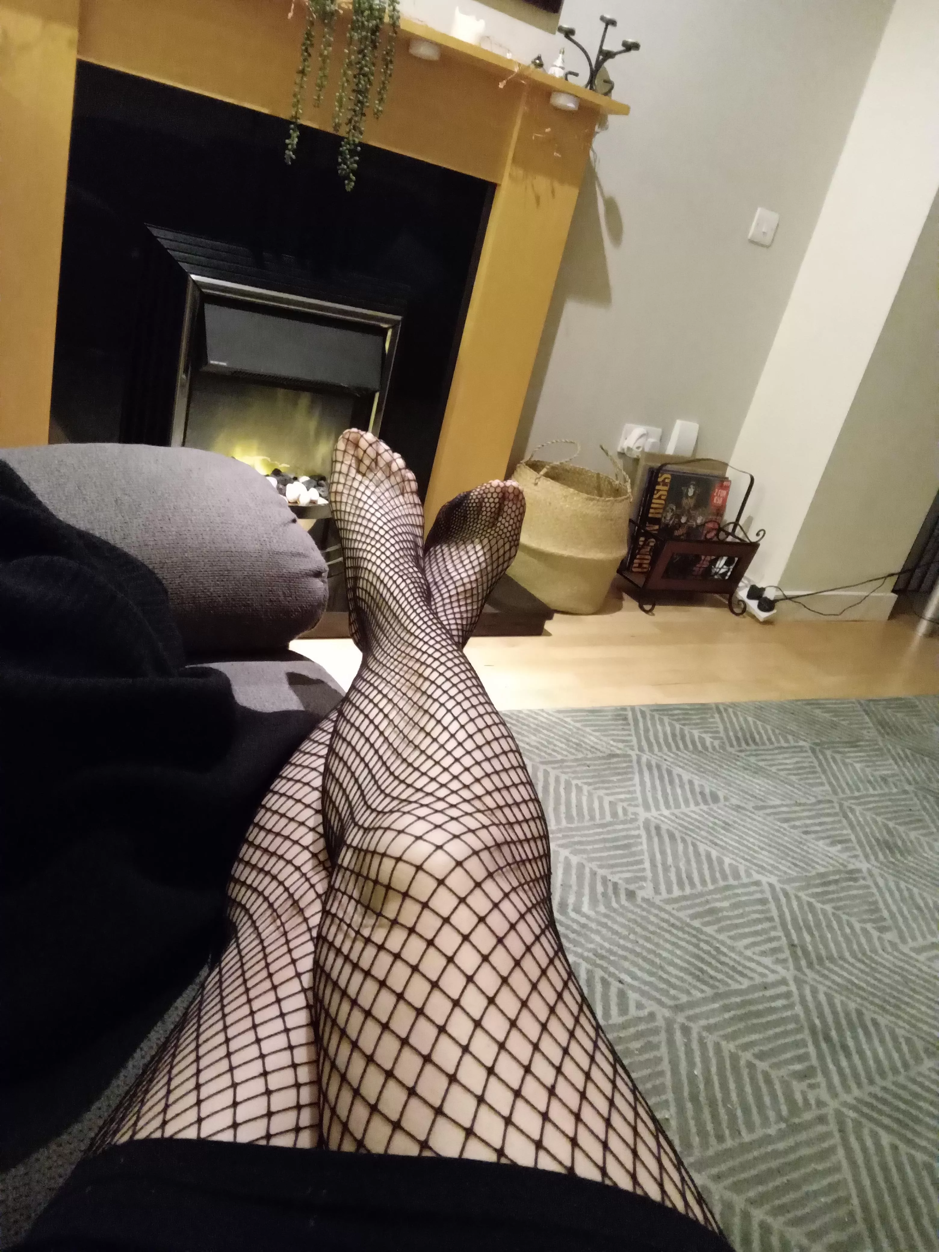 SEXY IN FISHNETS