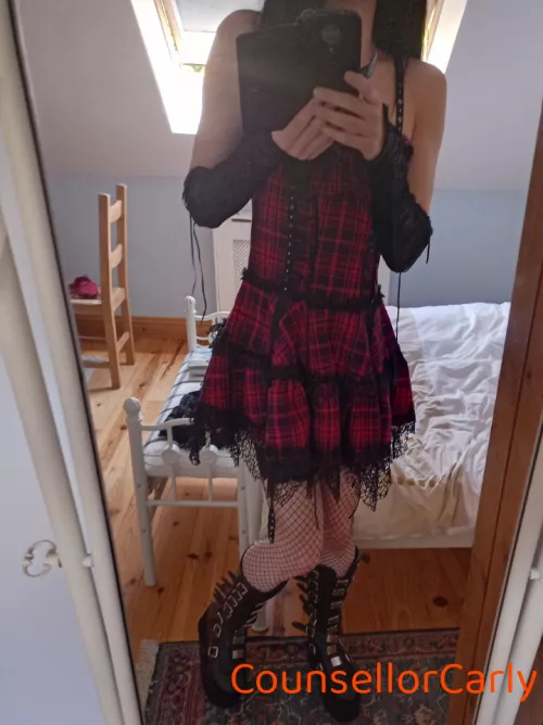 Shy Goth Girl 👉👈