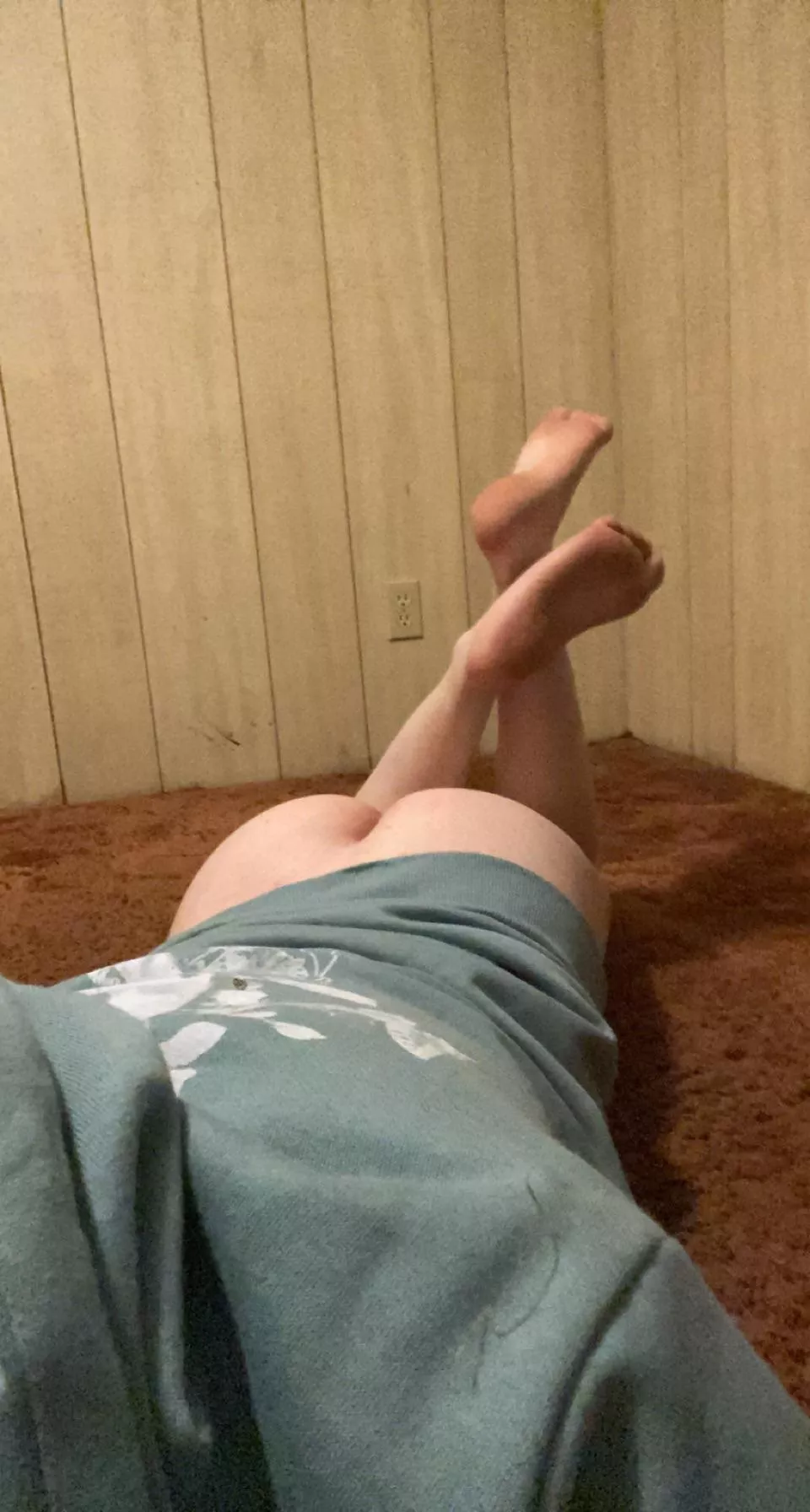 suck my toes before you fuck me? 😌