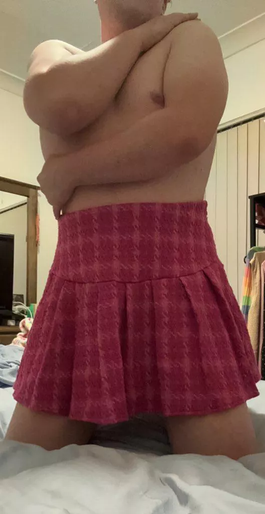 Tell me all about your favourite games while i sit in your lap like this (22 aussie)