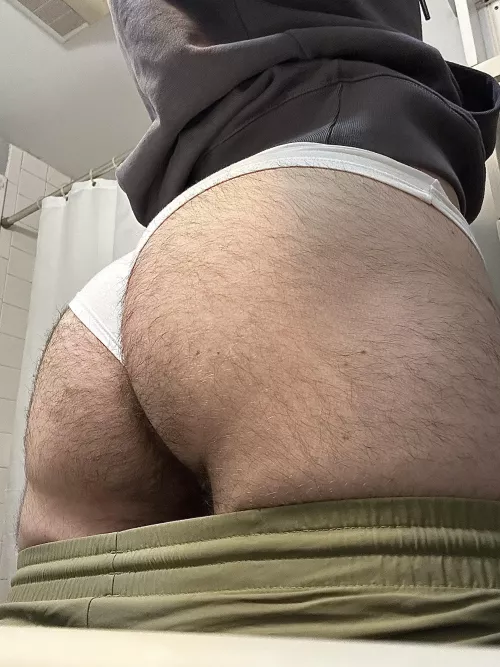 They’re hugging these furry cheeks 😛