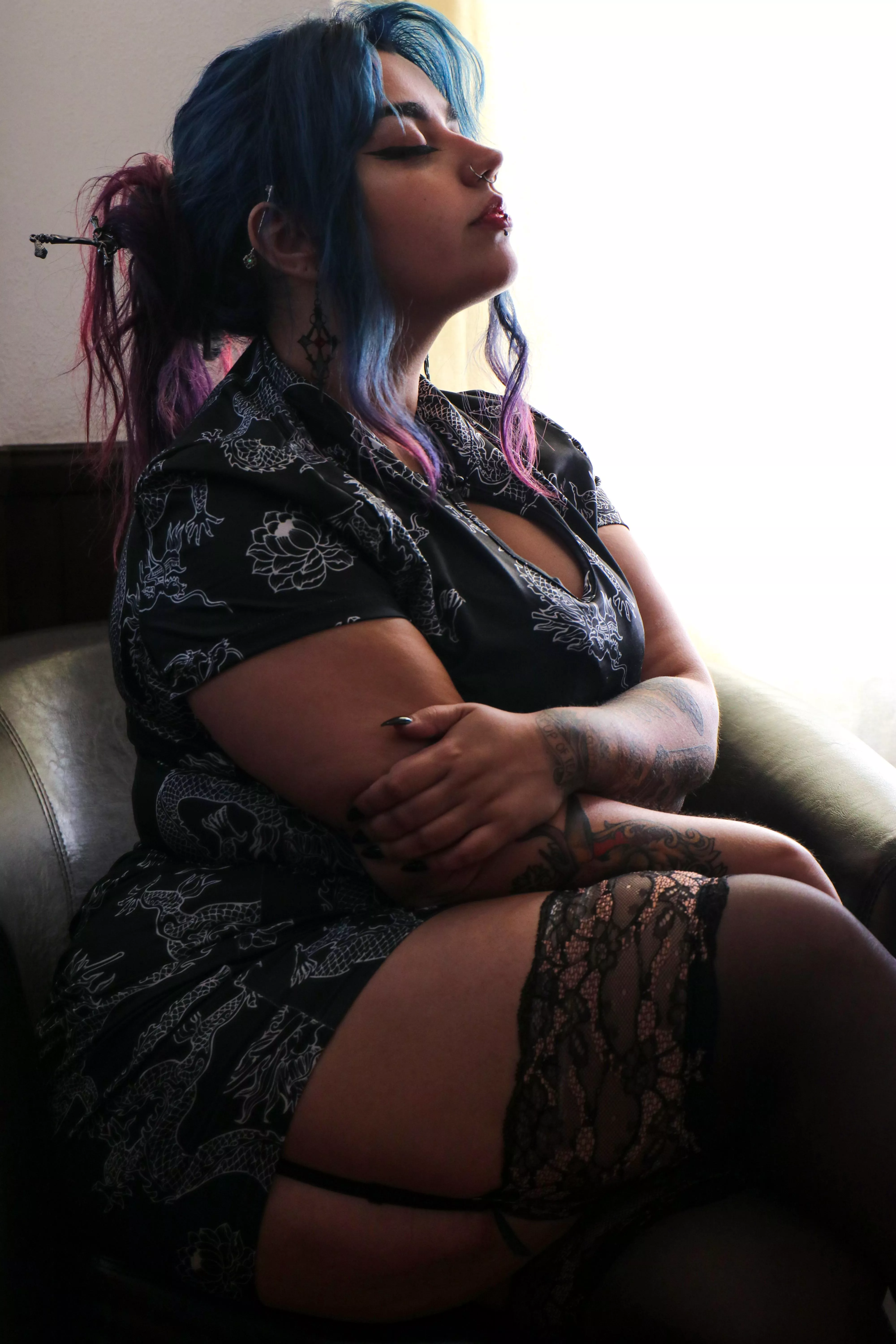 thunder thighs at your service