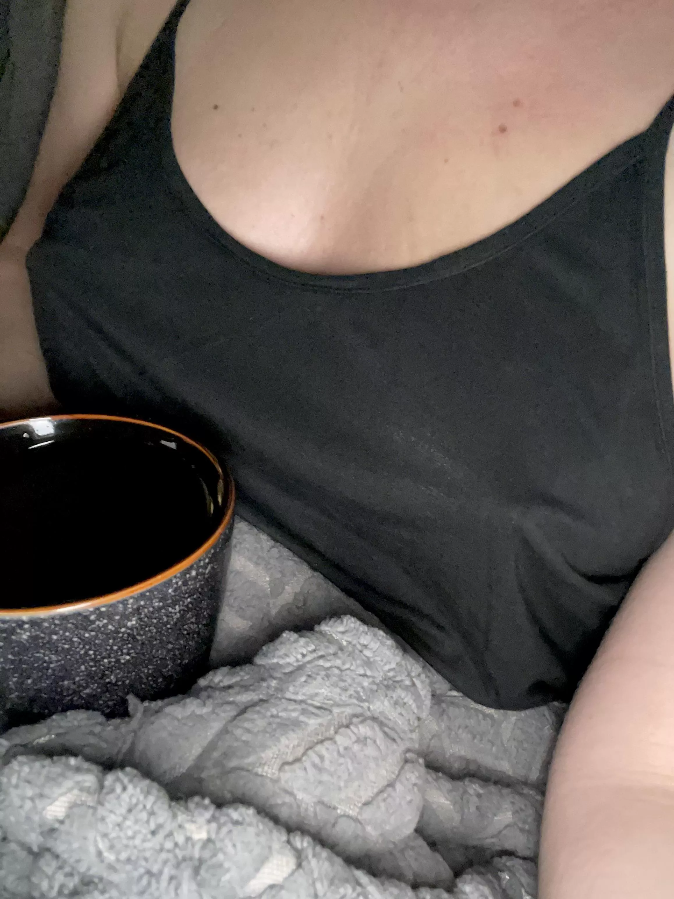 Time for snuggles and coffee! Good morning! ❤️