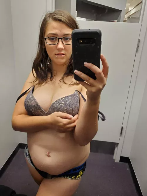 trading 27 yo fiance. must show face videos to prefer. dm sample if interested