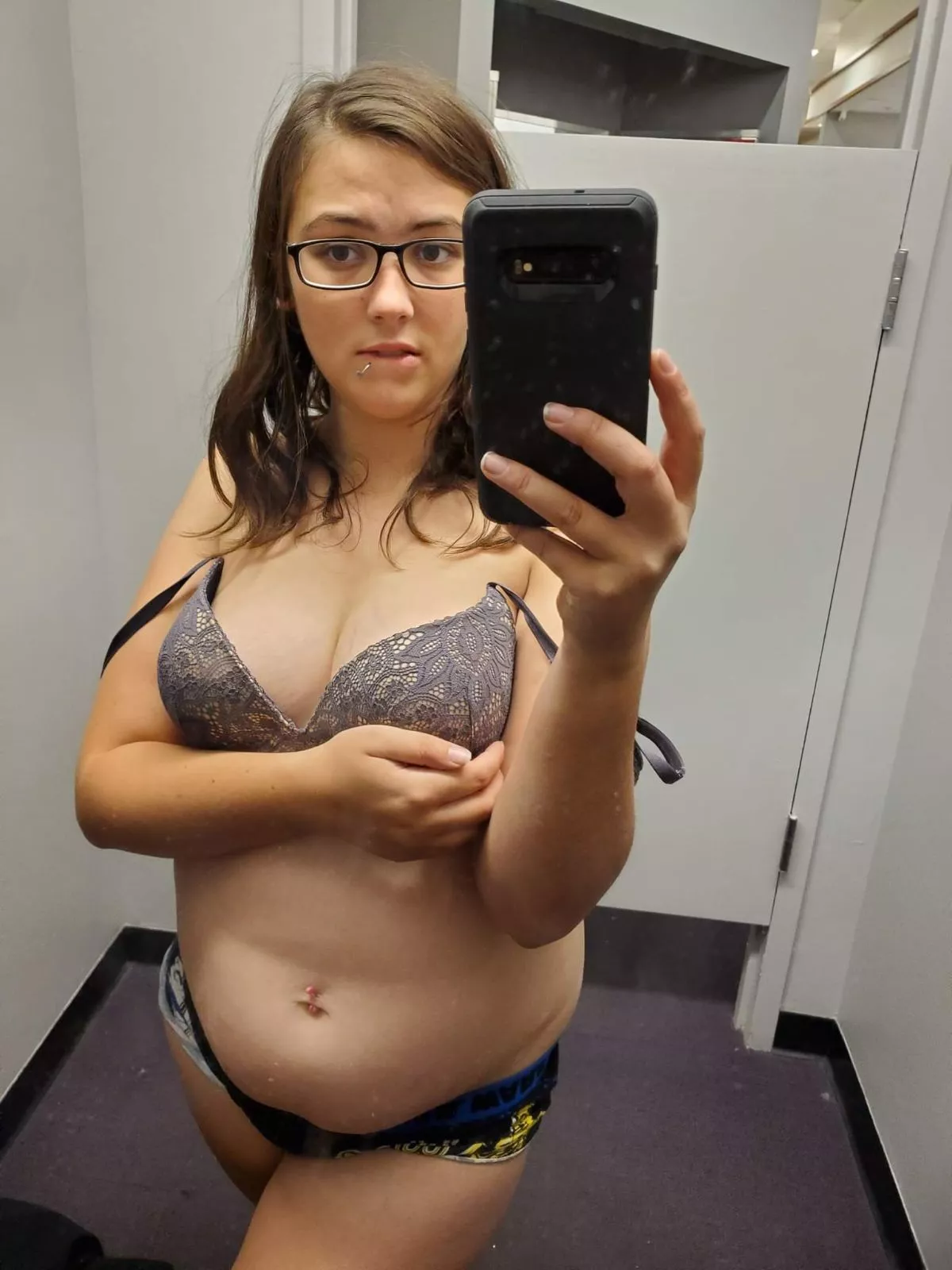 trading 27 yo fiance. must show face videos to prefer. dm sample if interested