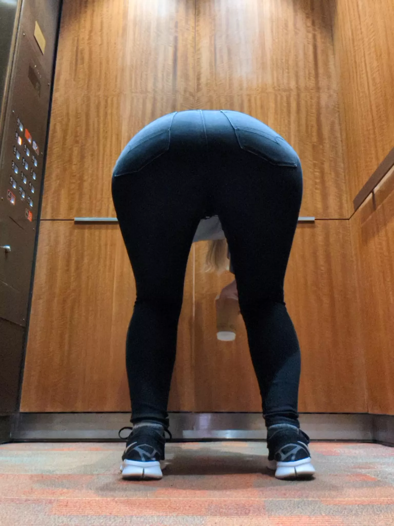 would you be down to do me in the elevator?