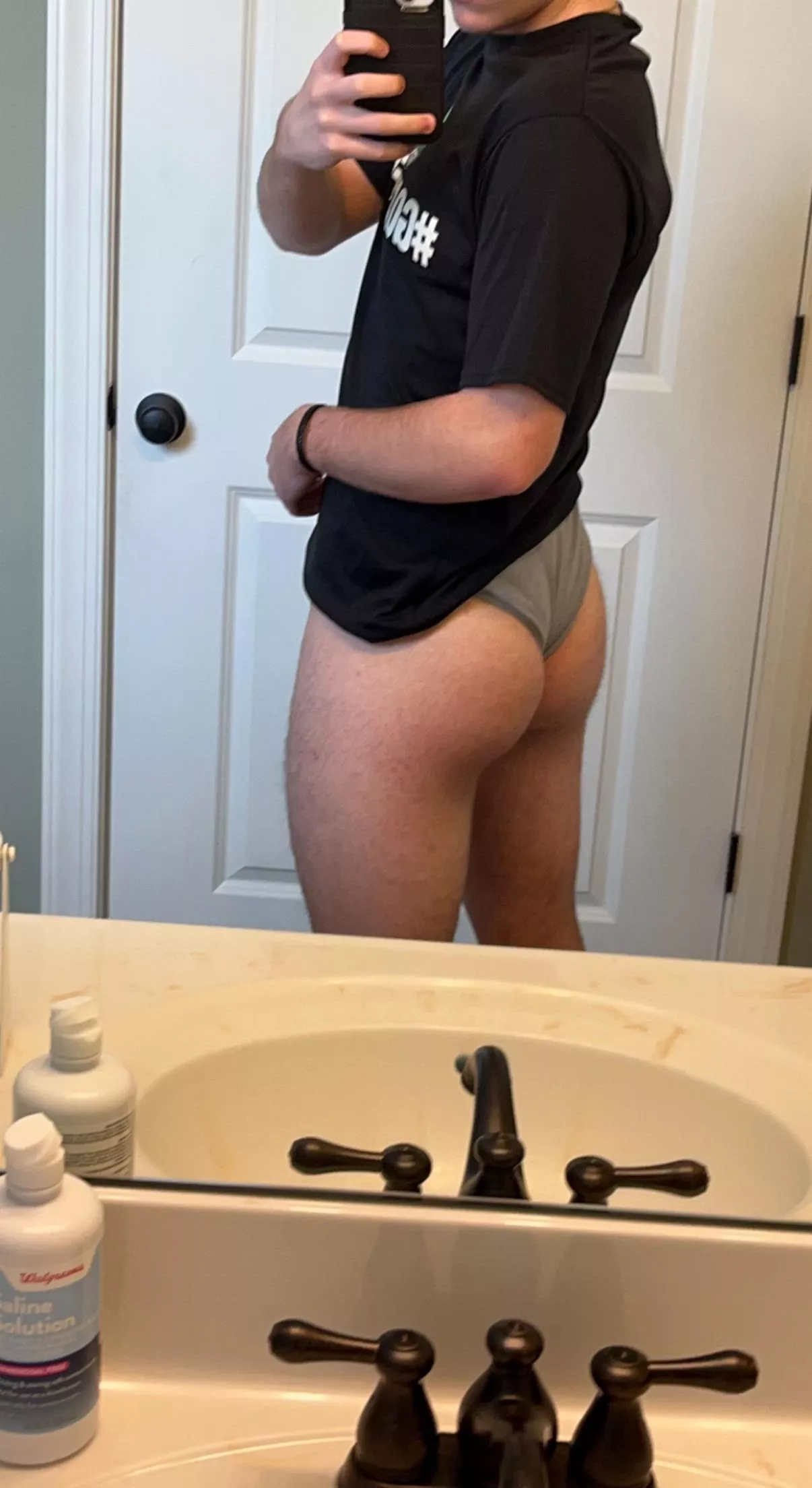 (18) you like my fat little ass?