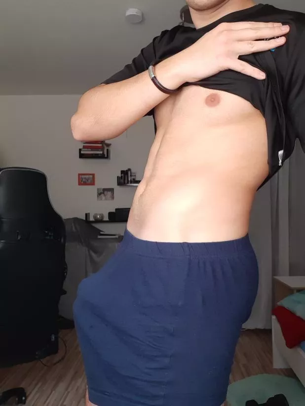 [19] should I take off my 🩲?