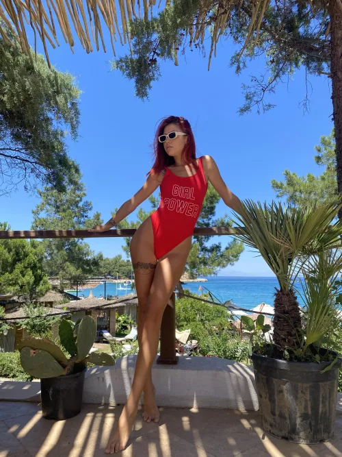 [19F] I present you my favorite One-Piece swimsuit 😊