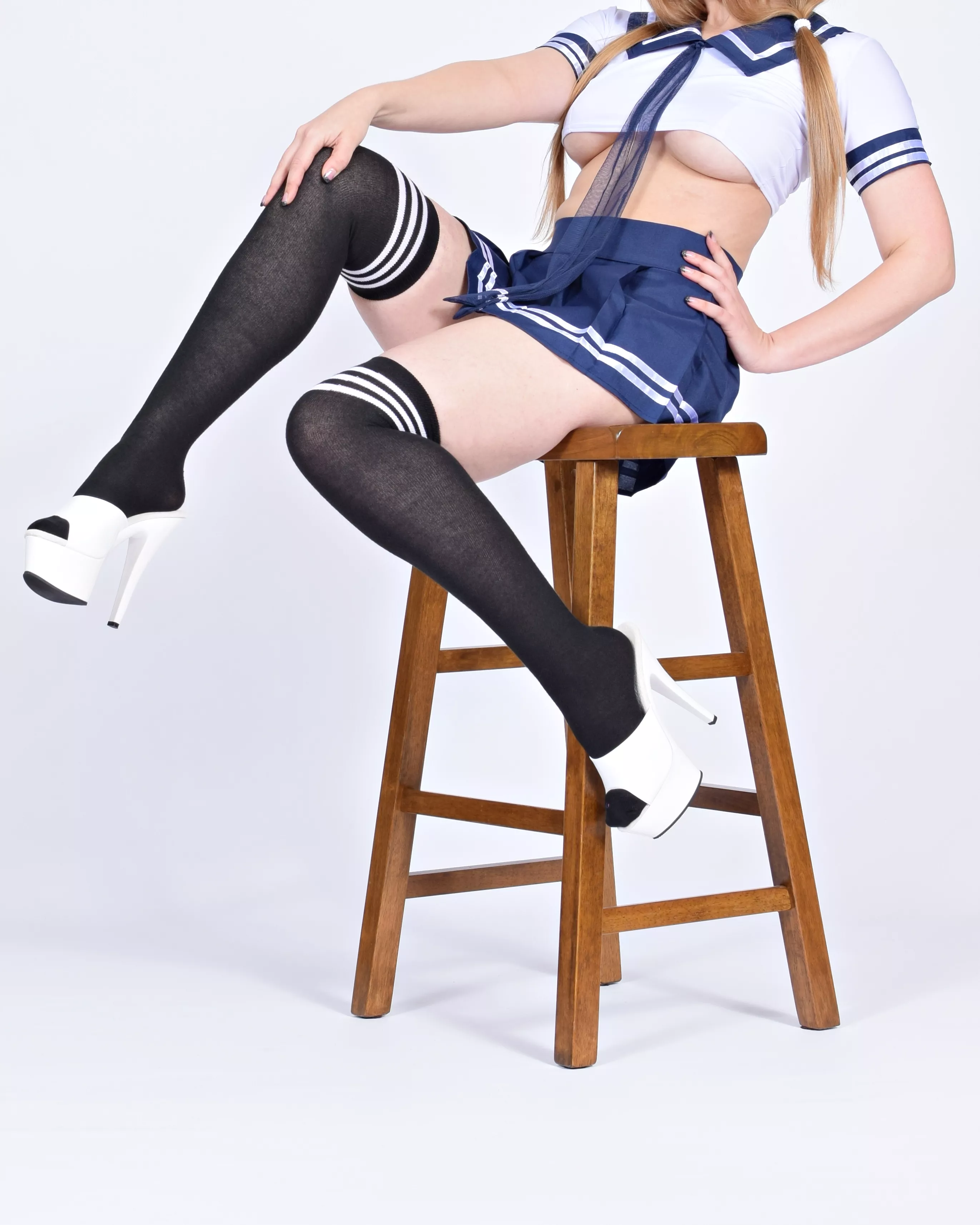 A High School Teacher Showing Underboob!