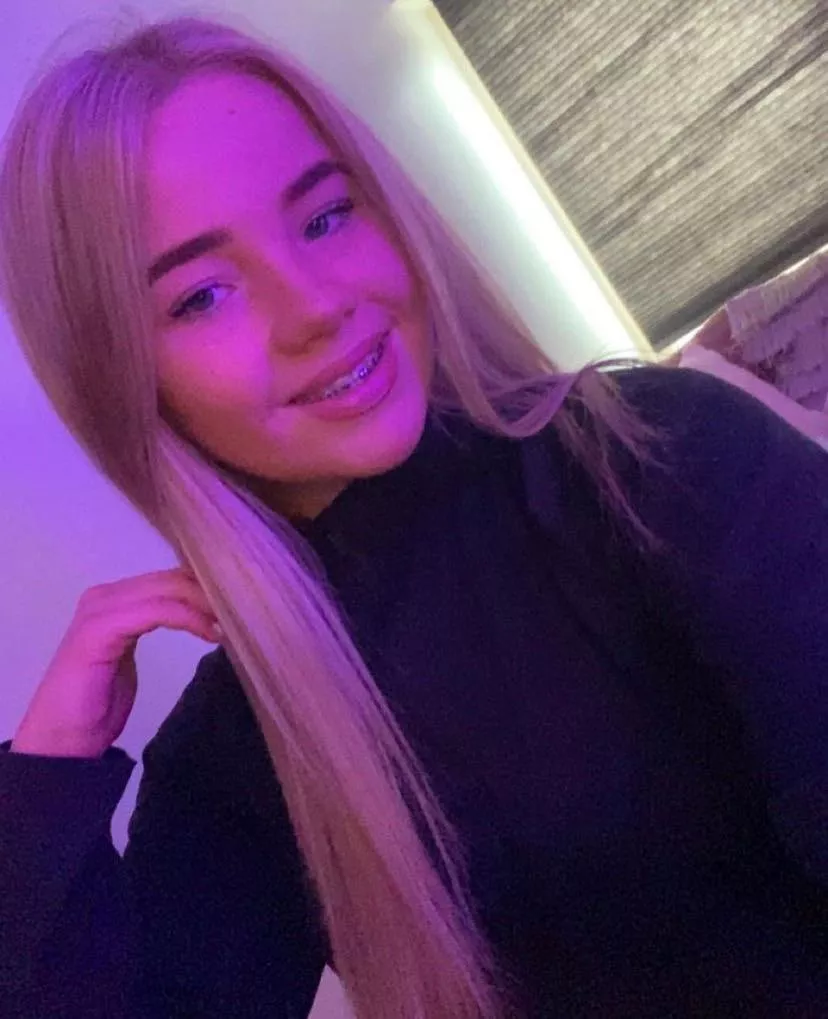 Anyone want to jerk off to me? I’m a female (no nudes) also looking for a hookup x