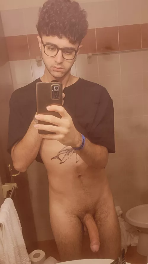 Are skinny guys welcome here?🥺