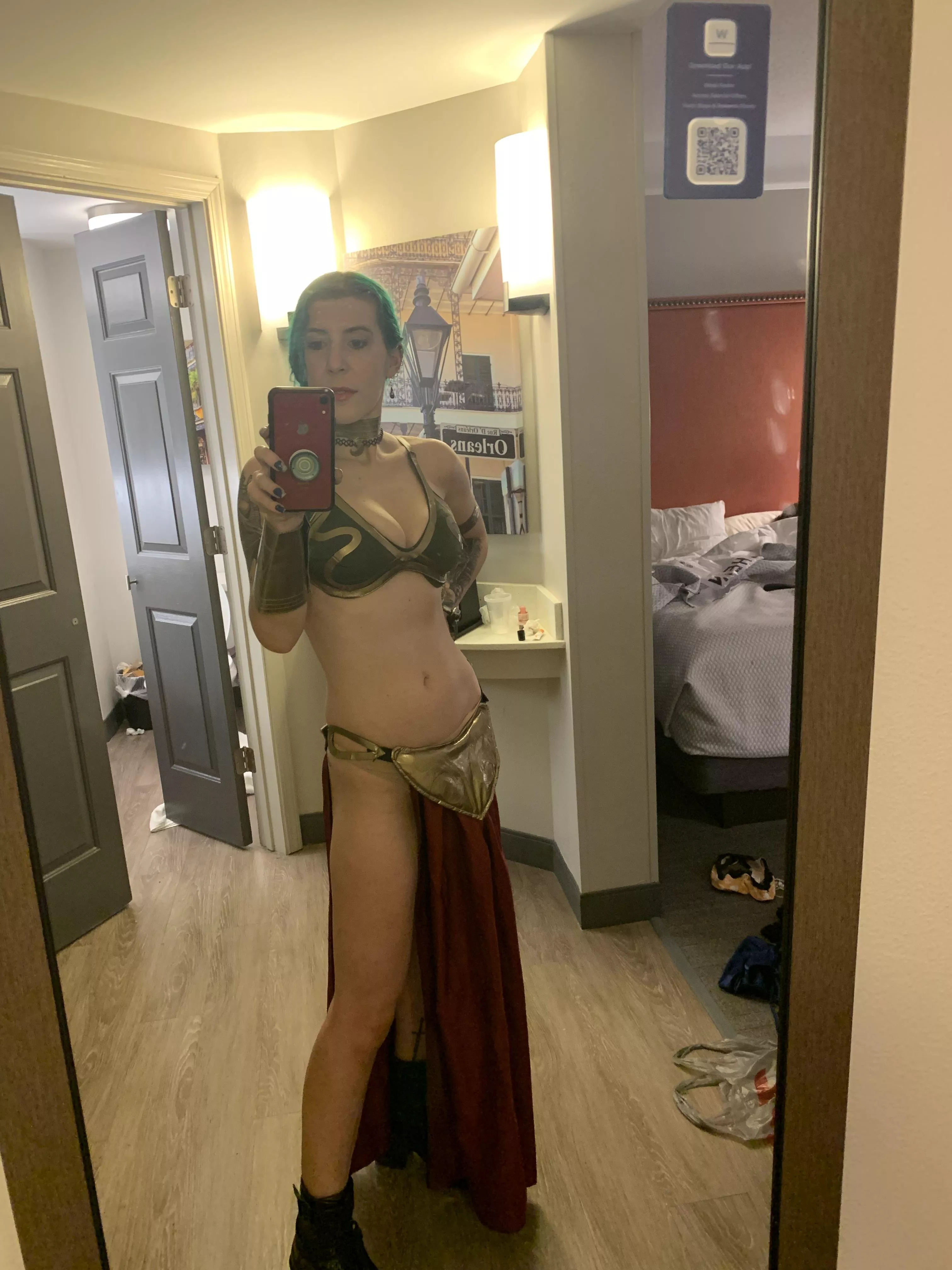 Busty Leia