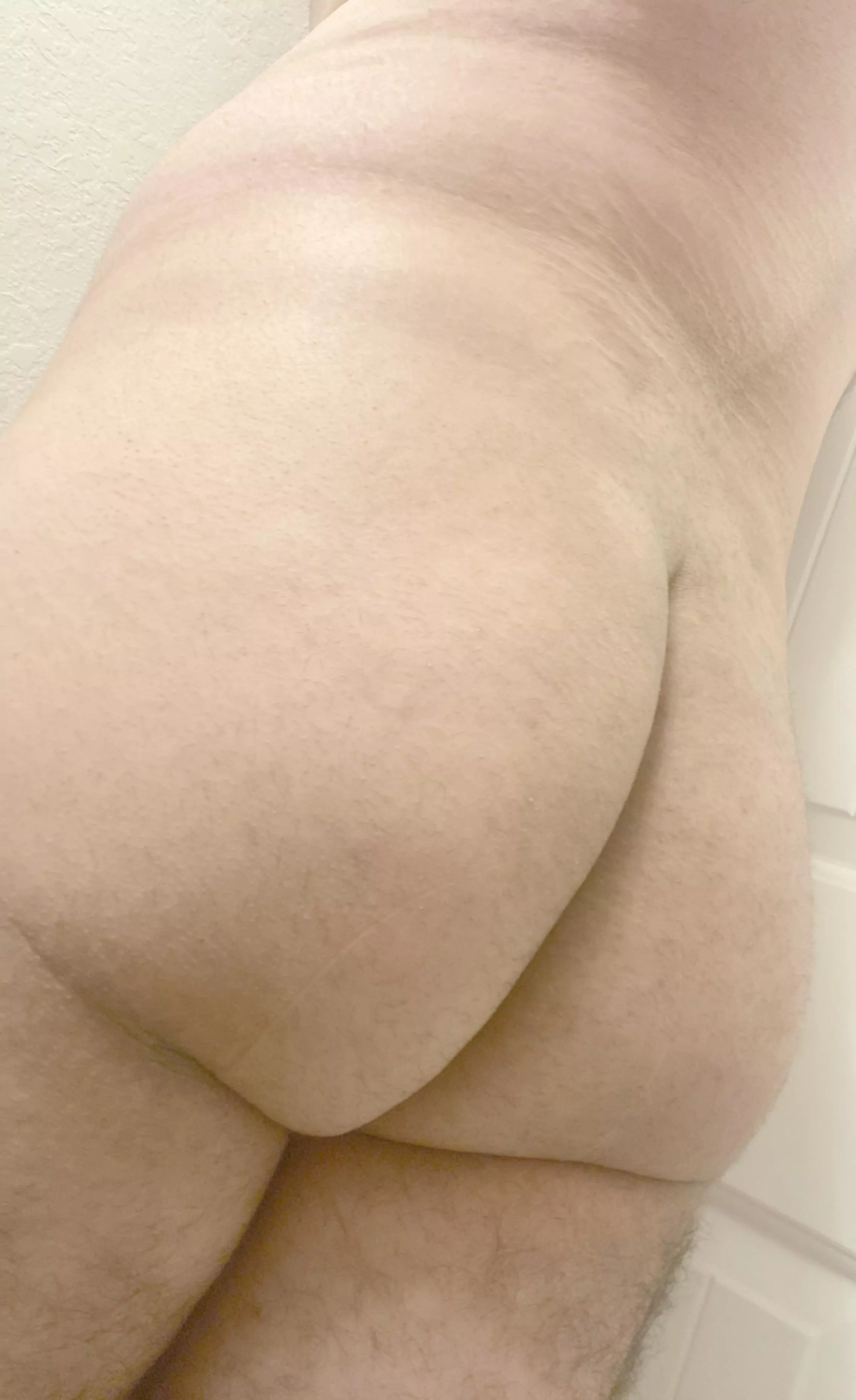 Come and slide your cock in 😳😳