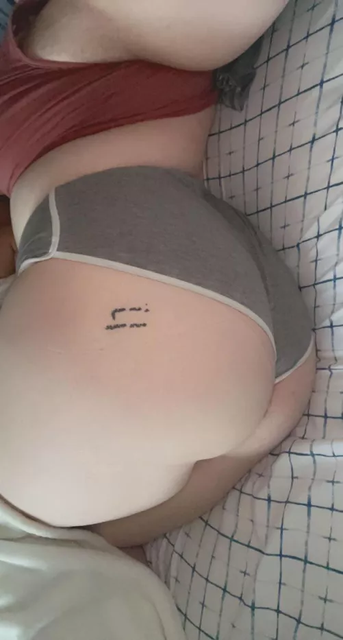 Come get a handful 💋