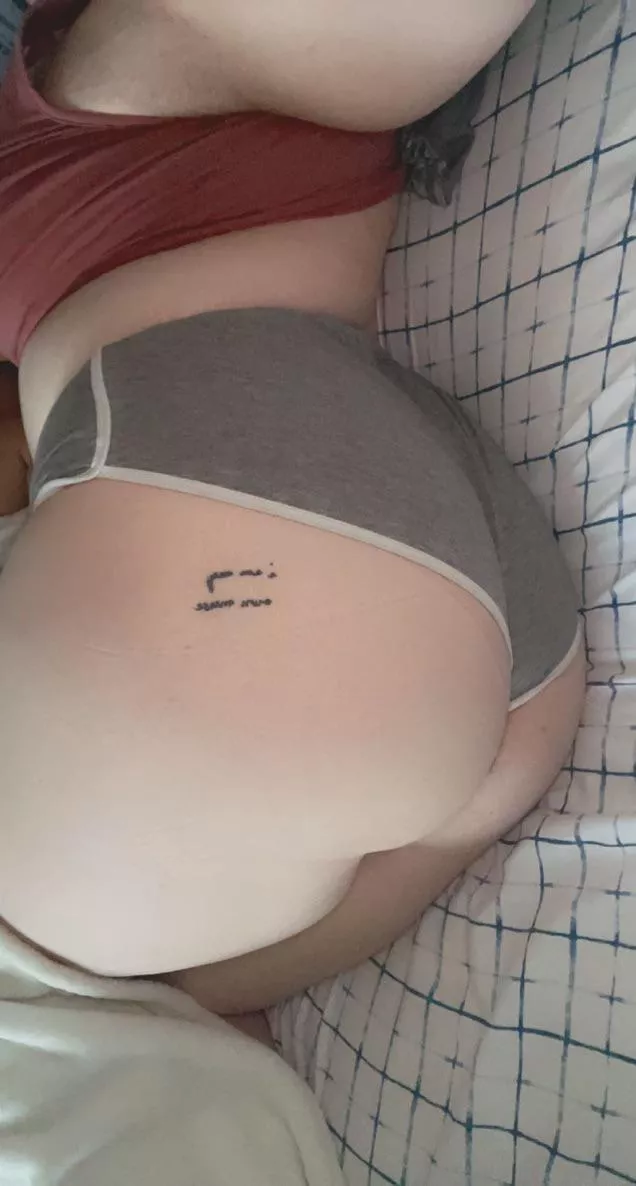 Come get a handful 💋