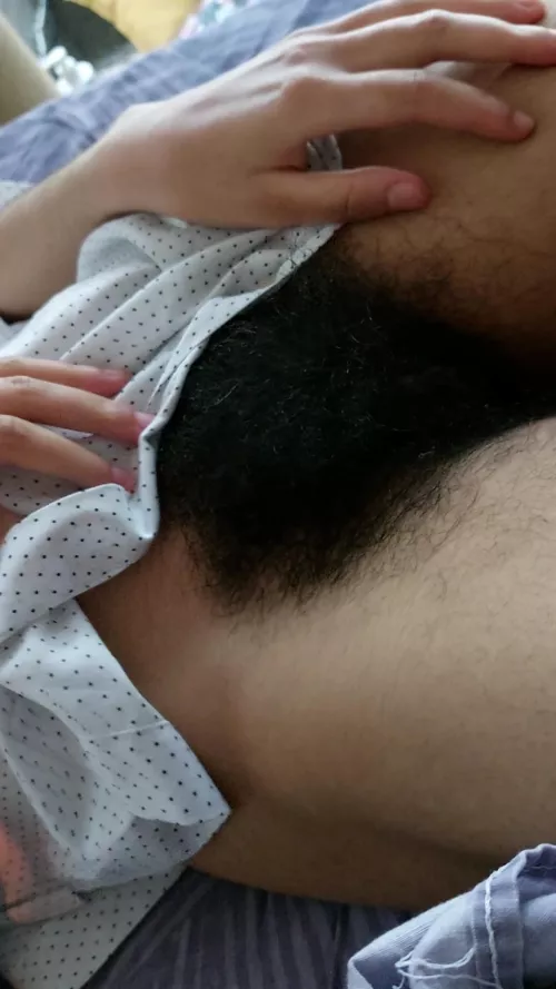 Do u like contrast between white shirt and my black bush?