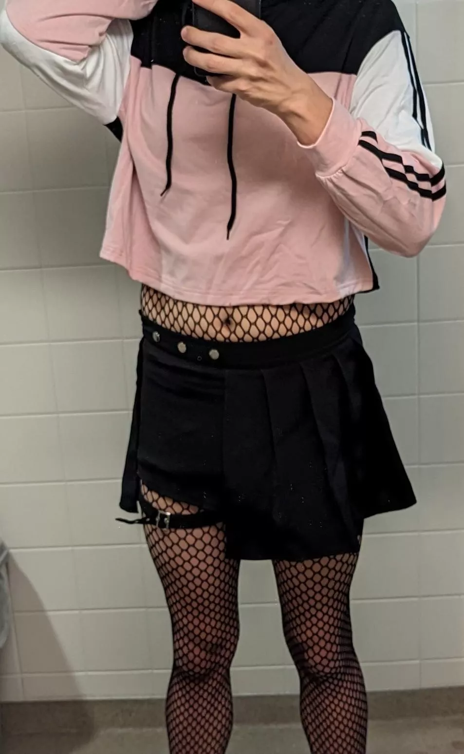 Feeling super cute in my new skirt