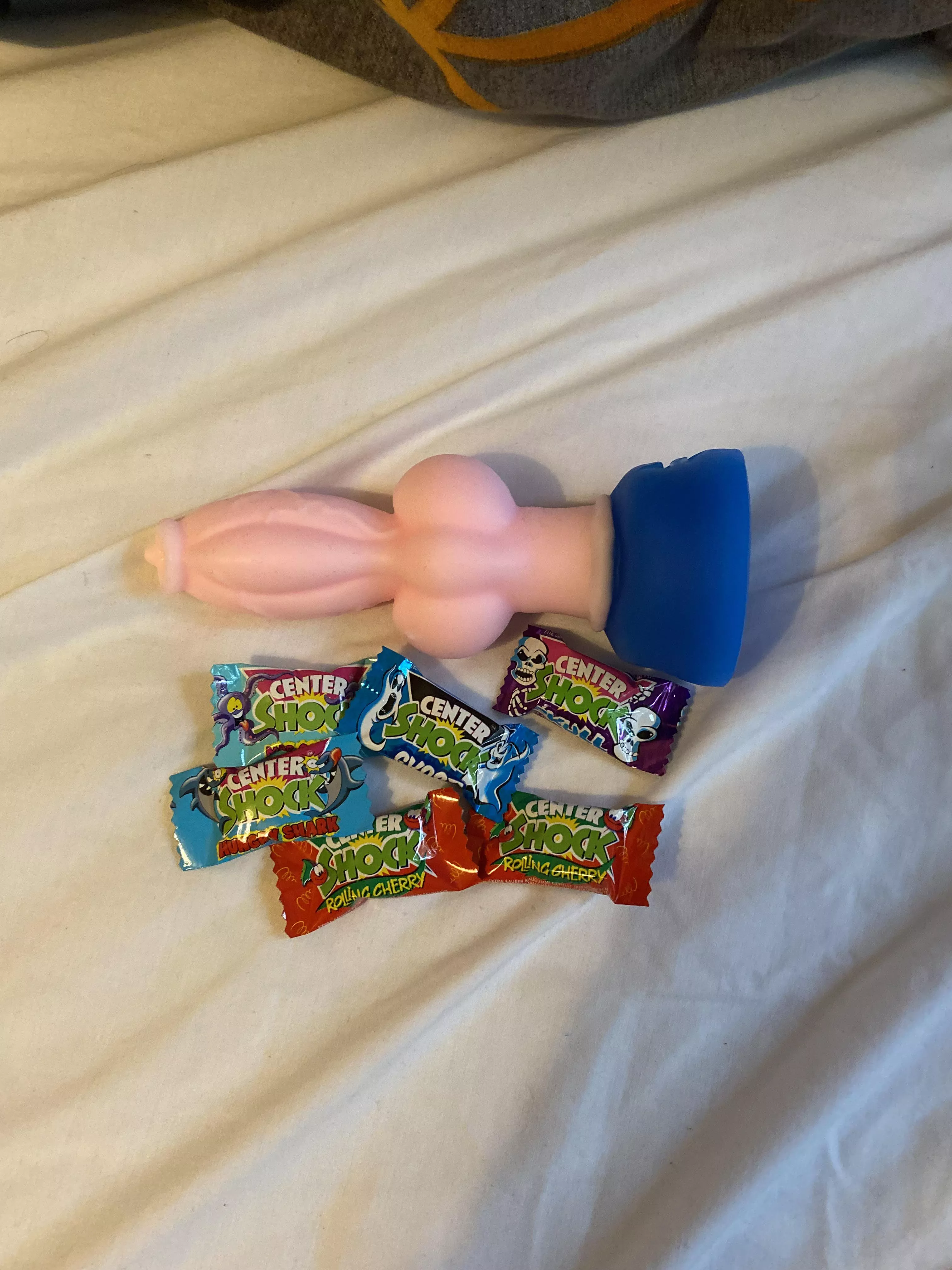 Fuxi from NaughtyFoxToys on Etsy, came with sweets!
