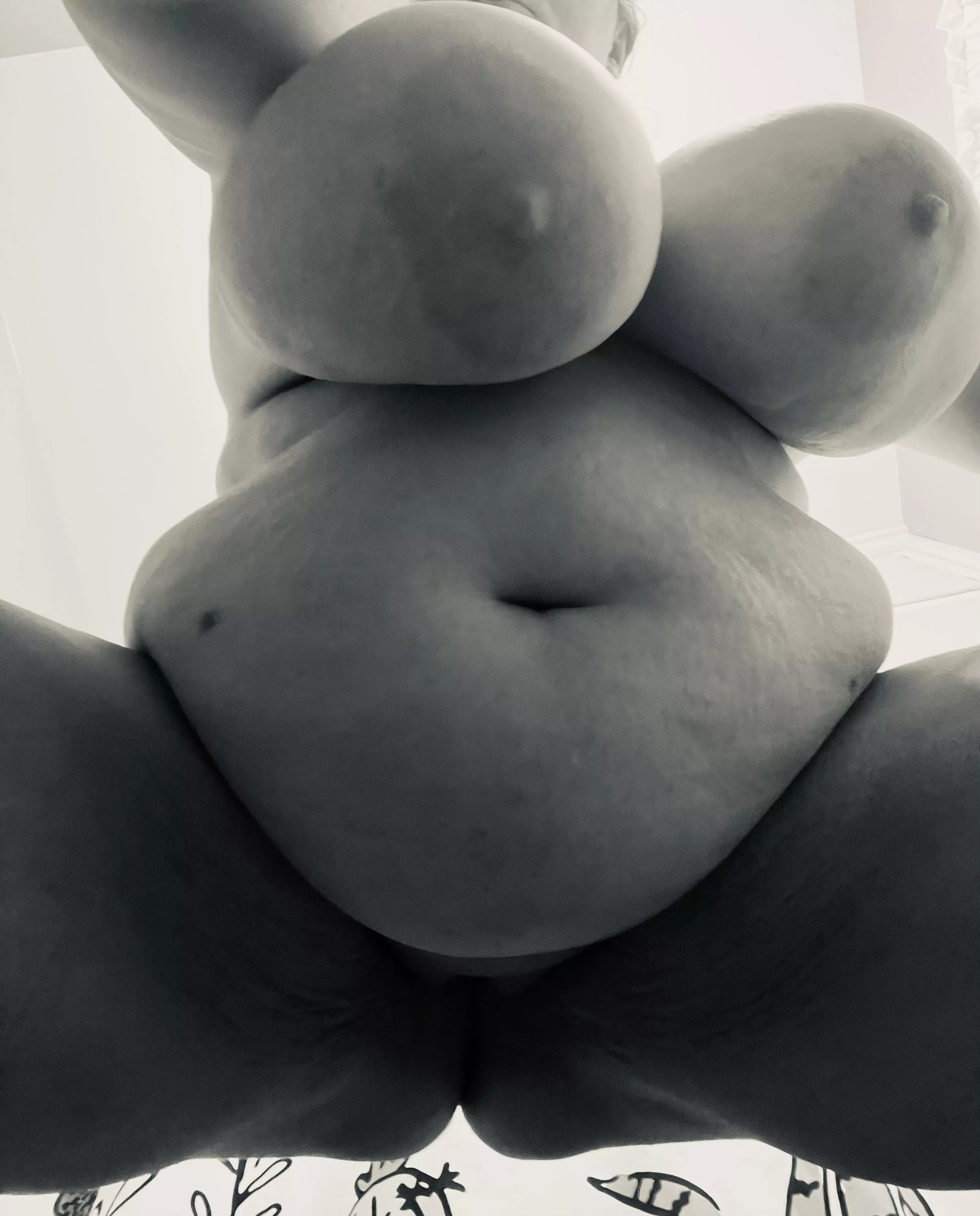 Got anywhere I can sit? 😈