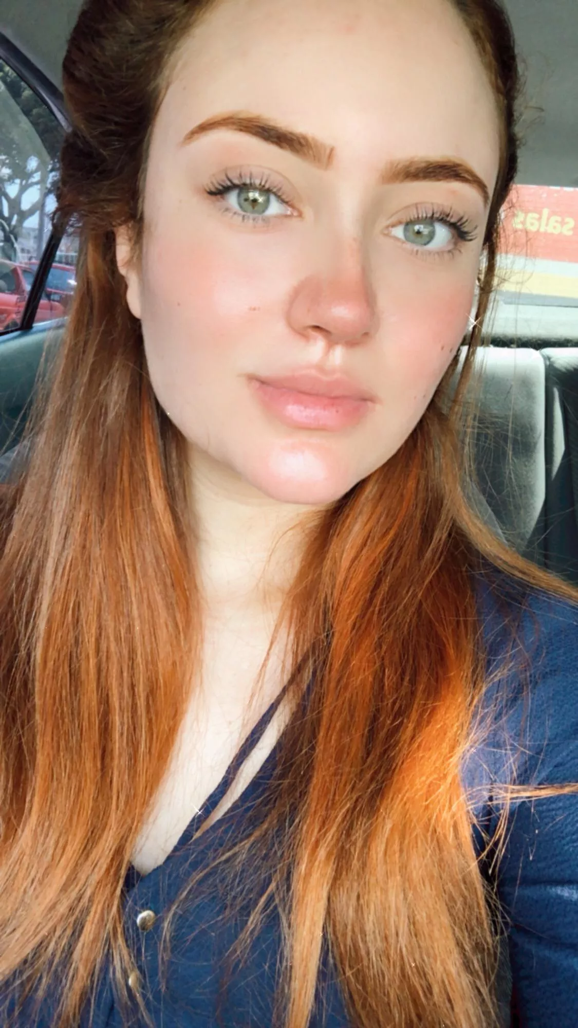 Happy weekend everyone [f]