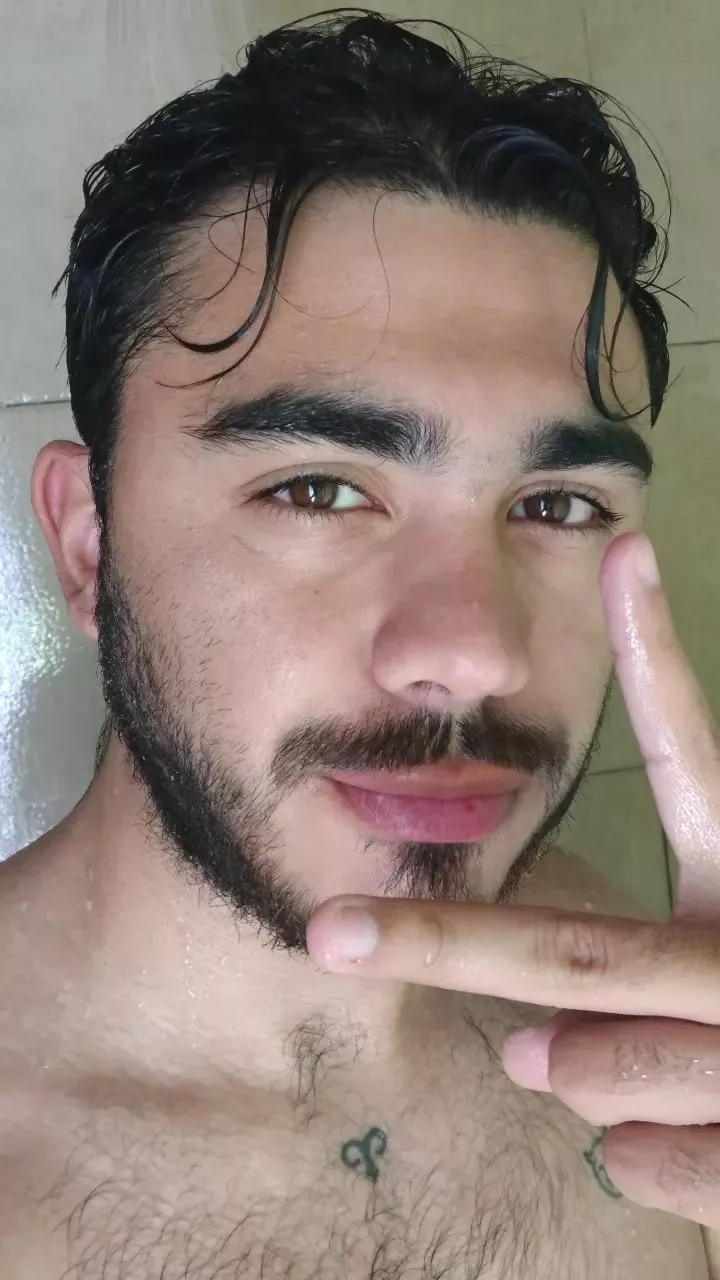 Have a nice start to Saturday! shower selfie!