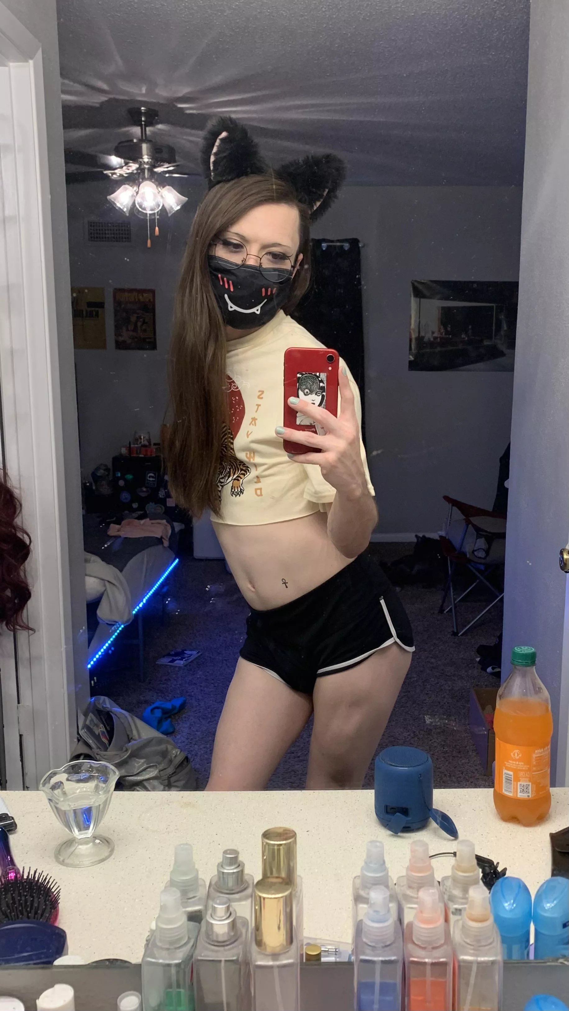 Hope your weekend is spectacular, luv! 😘✌🏼 wanna see my tiger pounce?