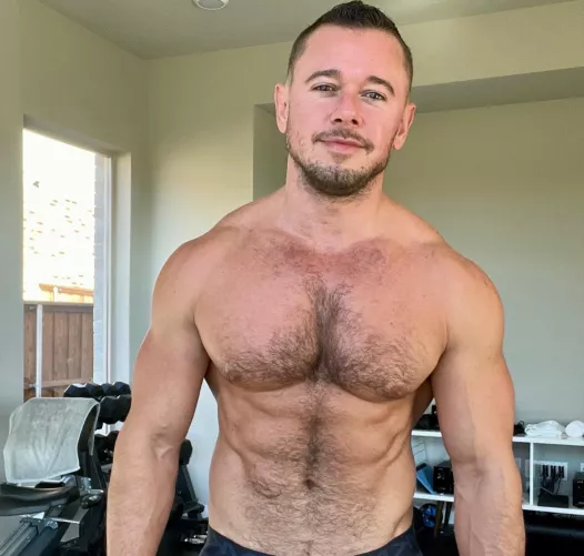 Hope you’re Saturday is going well. There’s still time to make it to the gym or even do a home workout today. Feel free to ask fitness related questions in the comments.