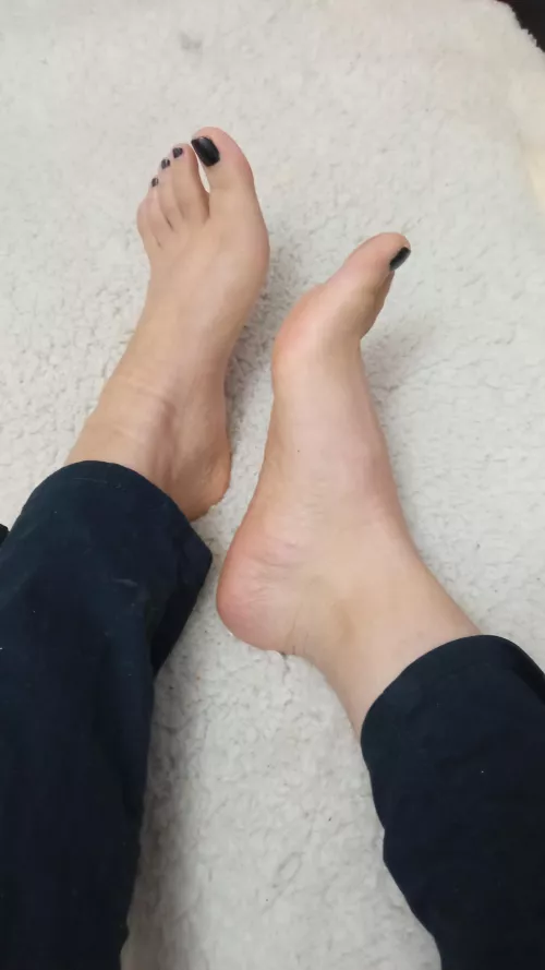 How do you like toes? 🦶