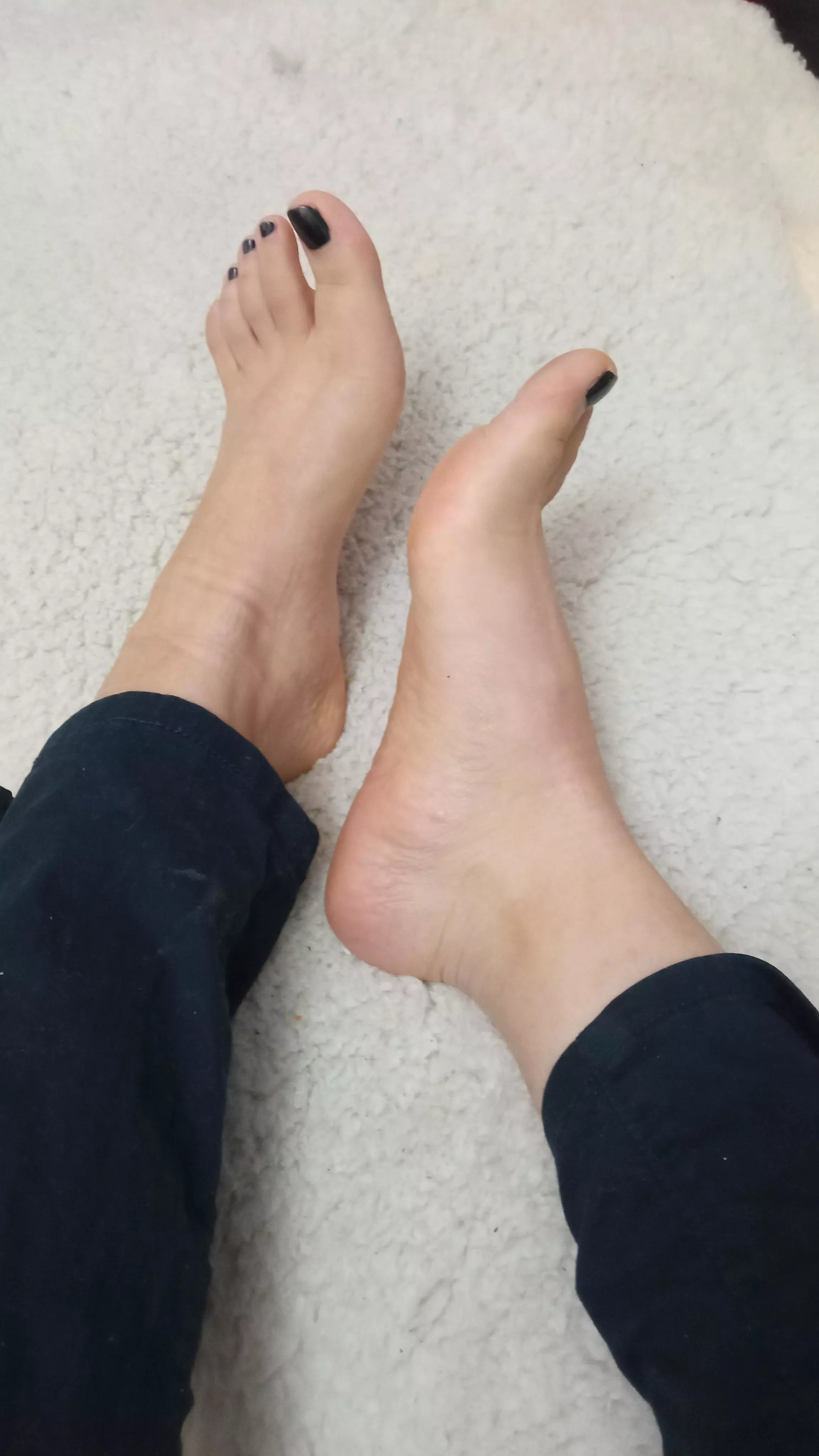 How do you like toes? 🦶