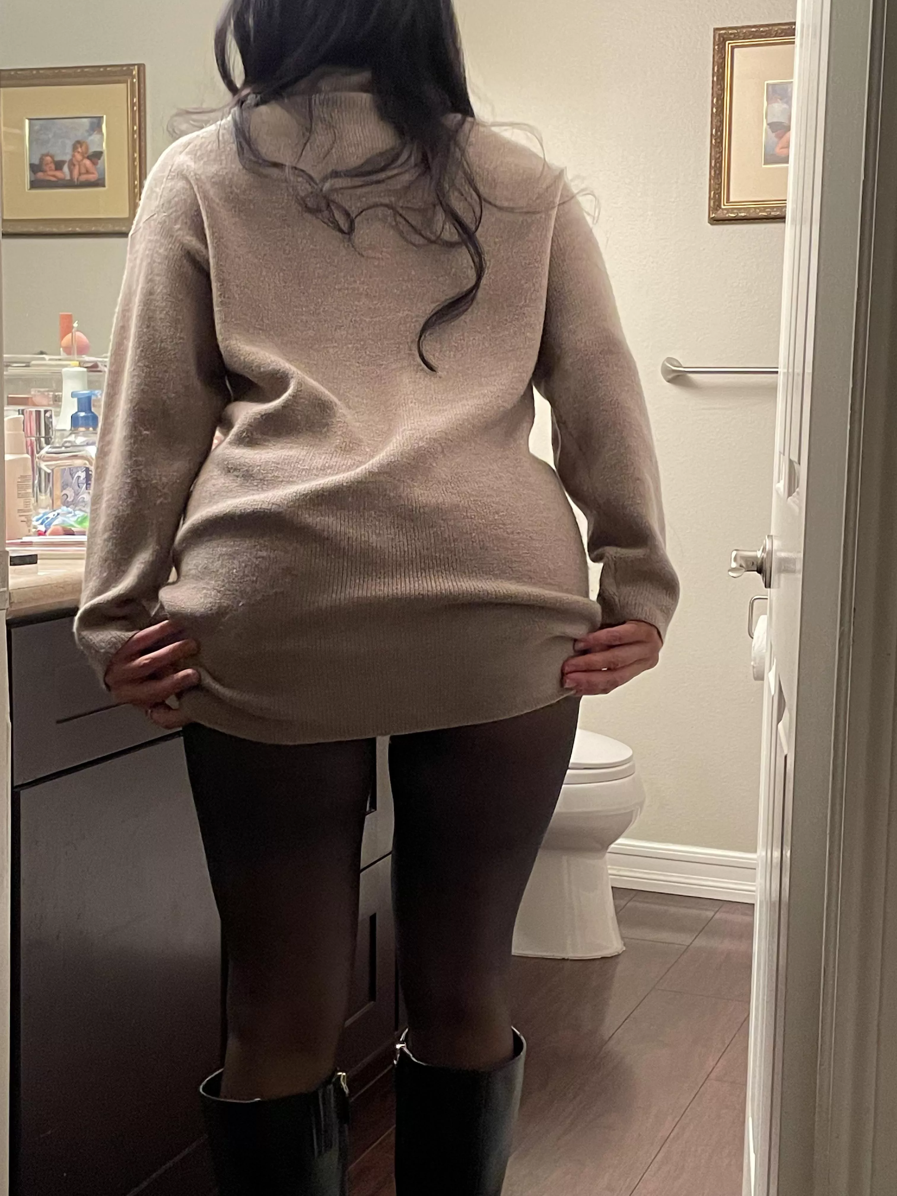 How’s my ass look in the tights?