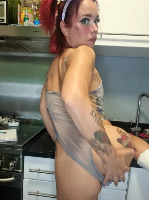 I can't taste my lips...could you taste them for me?😈 (Hint: I'm not talking about the ones on my face)