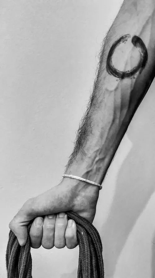 I did a photoshoot of my veins, what do you think?