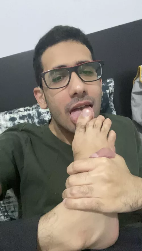 I love my feet. Do you?