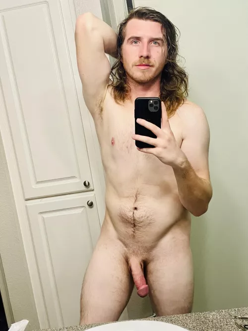 Idk why I was blessed with such a V. I don’t hit the gym, but my V is always prominent