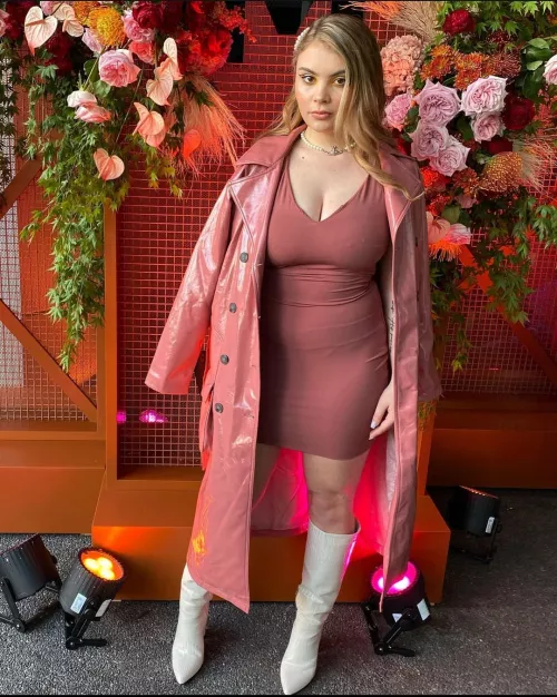 I'm a simp for Queens like this