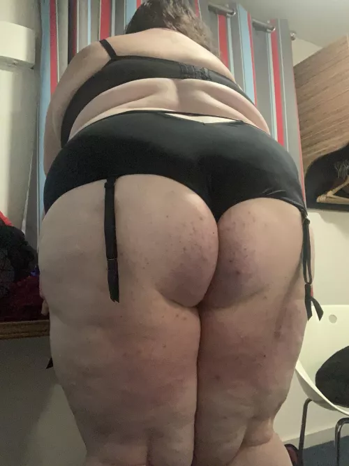 I’m ready for my spanking 😈😜