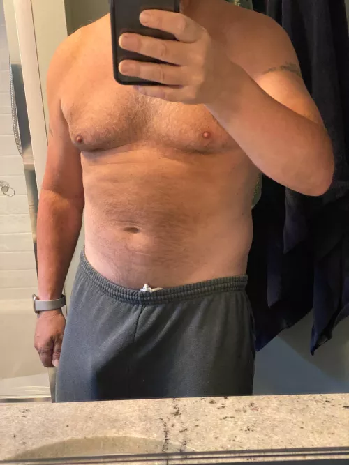 It’s officially gray sweatpants season