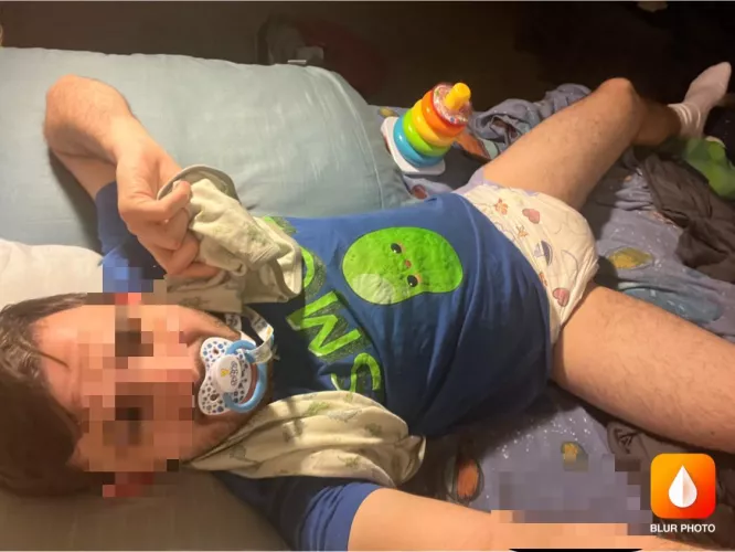 Just a two year old playing in bed🥰