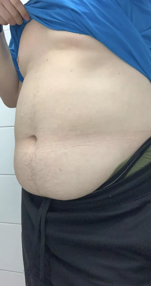 “Just one more snack can’t ruin my belly” -me 50kg/110 lbs ago