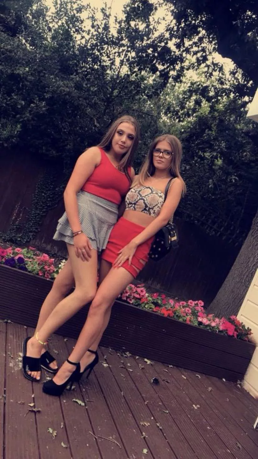 Left or right? It’s a pretty easy decision