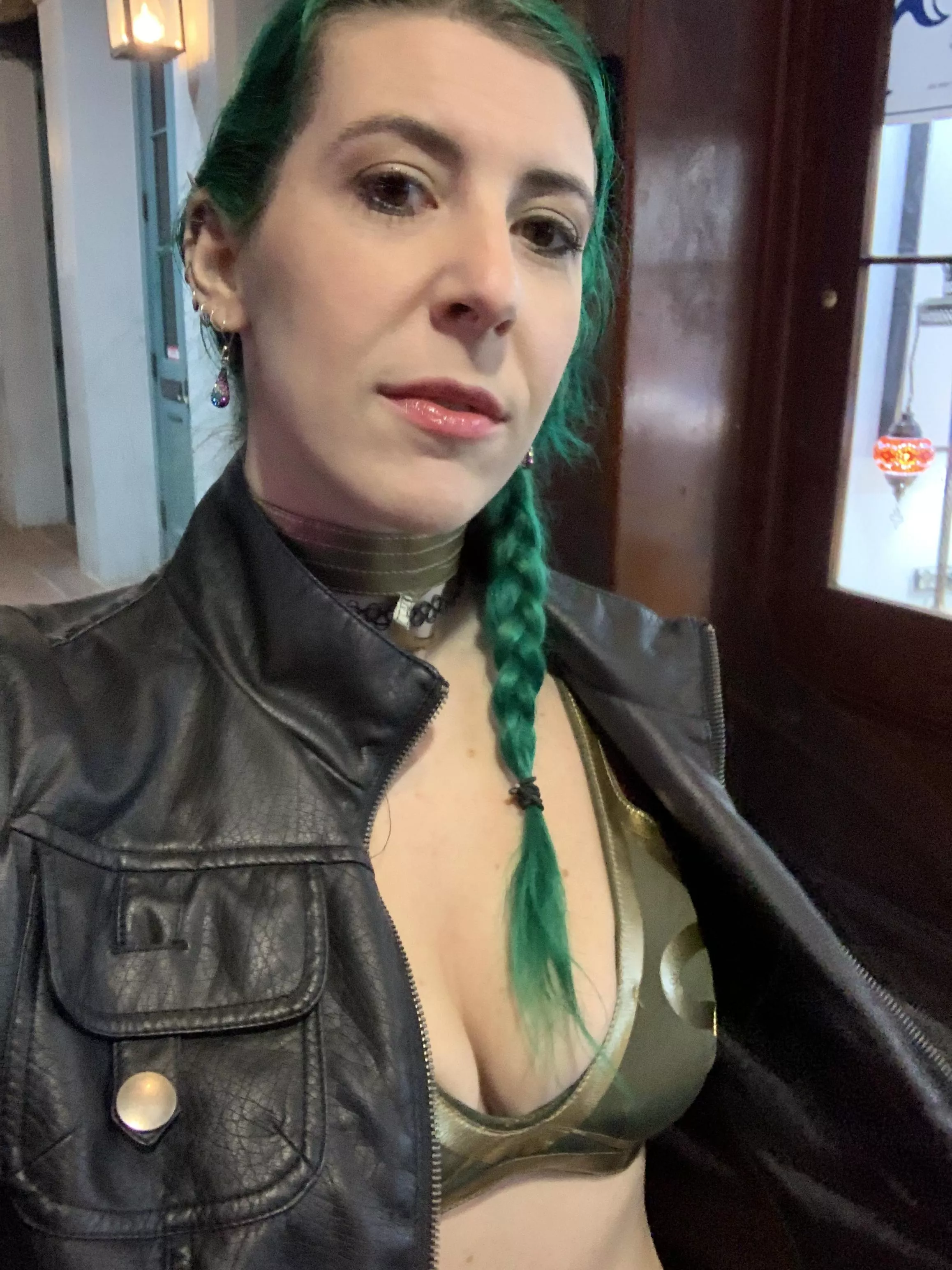 Leia in leather