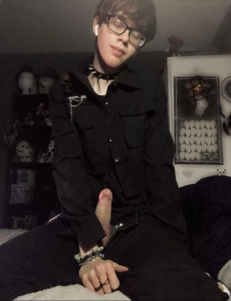 Little nervous posting my face here, hope you like me x