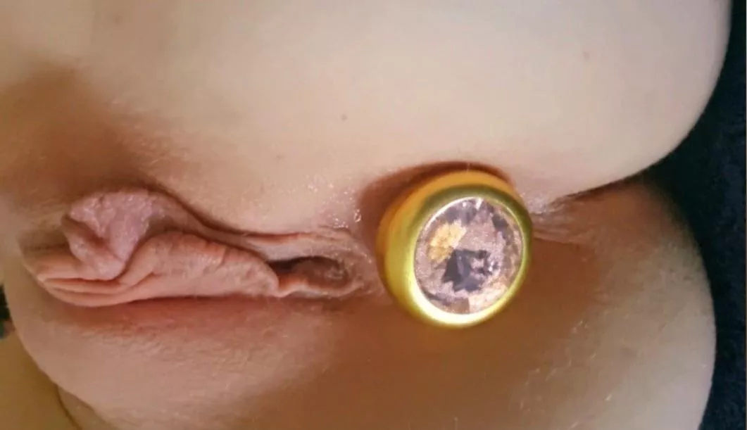 pink lips complement my crystal