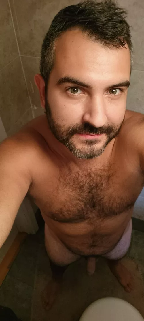 pre shower selfie [31]