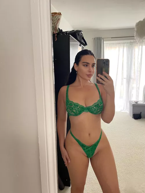 Quick bedroom selfie