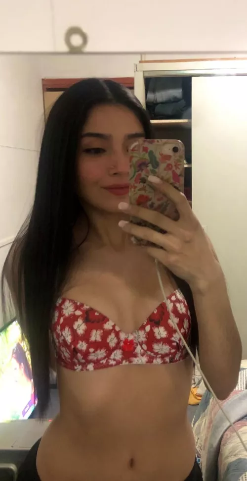 React and I might suck ur cock 😇