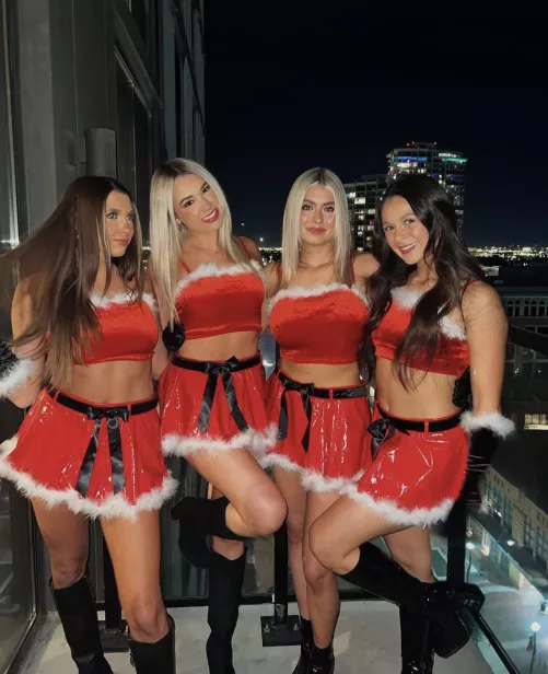 Santa’s Helpers 🎅🏼